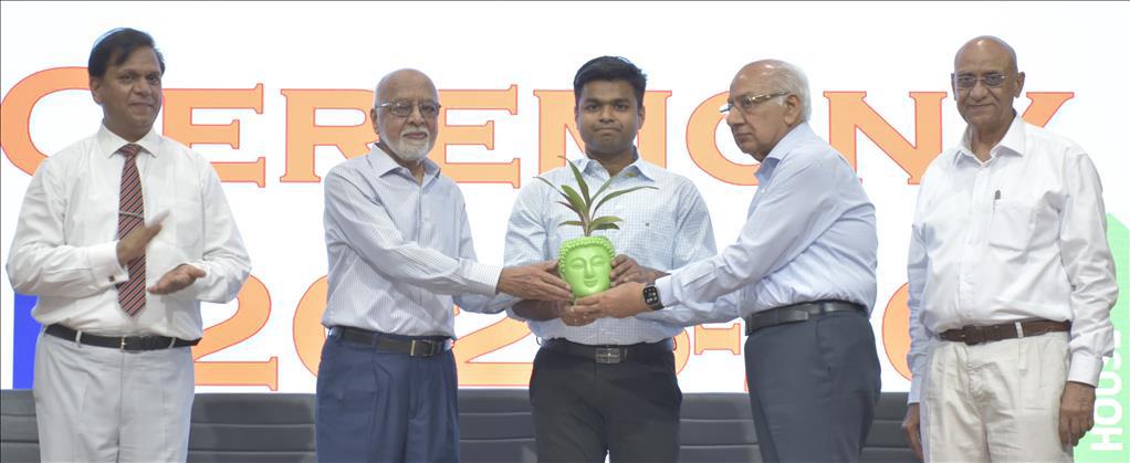 IAS Himanshu Jain Illuminates Path to Leadership